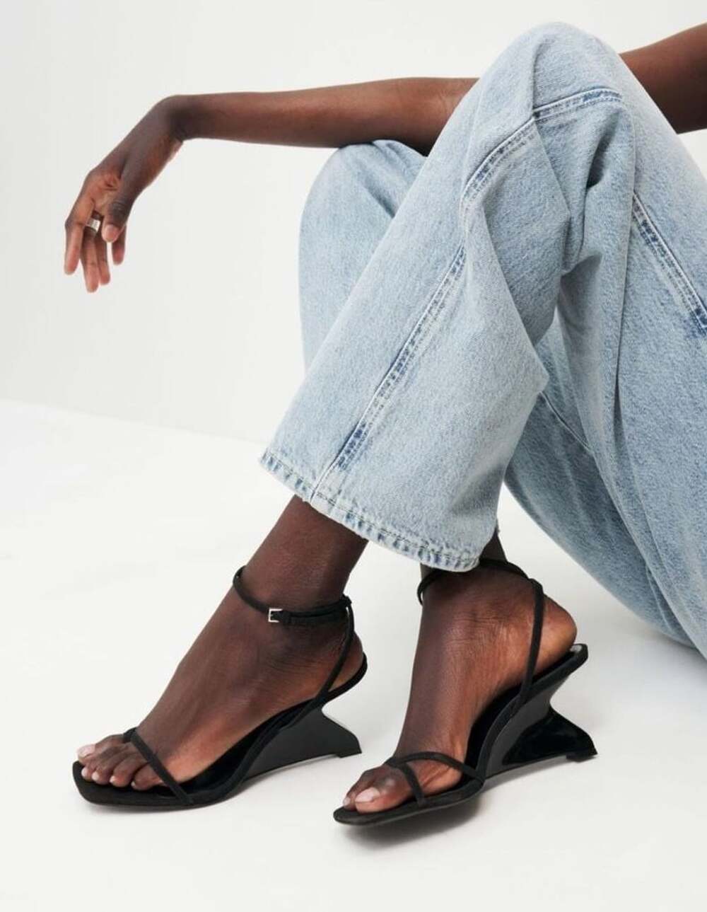 Reformation Emilia Wedge Sandal in Black Suede Size 7